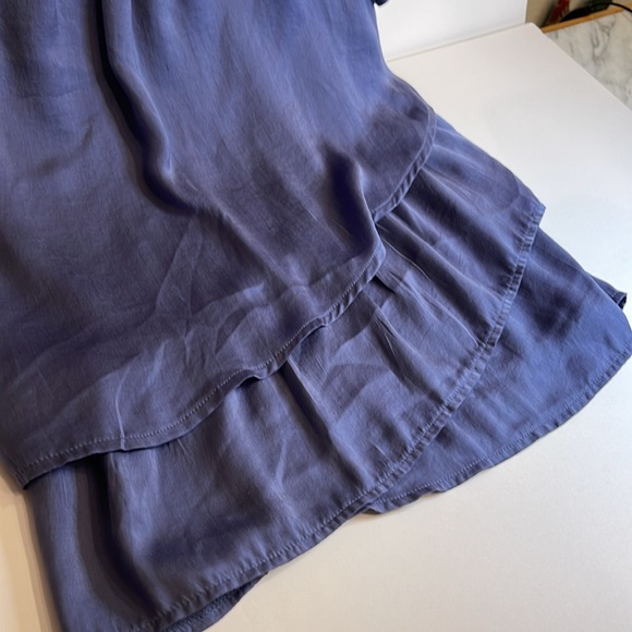 Blue flounce blouse size medium - Picture 4 of 6